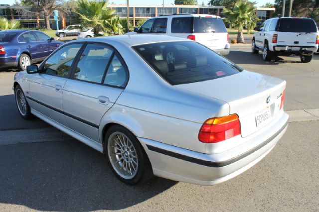 BMW 5 series 2000 photo 2