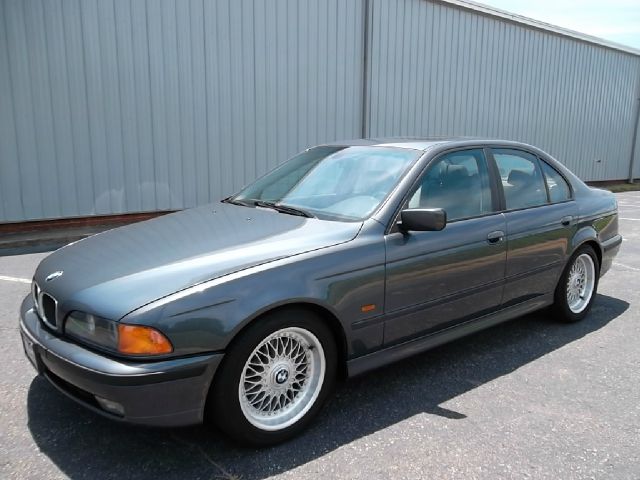 BMW 5 series 2000 photo 1