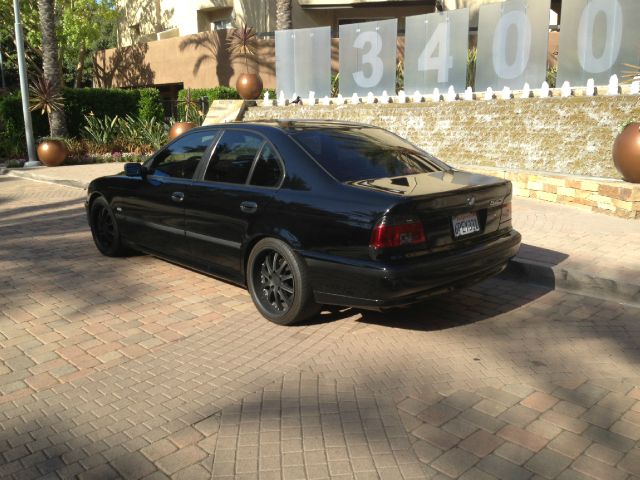 BMW 5 series 2000 photo 2