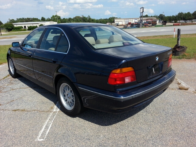 BMW 5 series 2000 photo 2