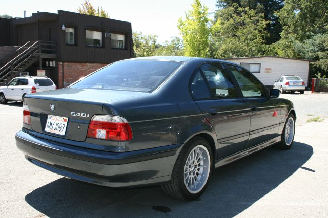 BMW 5 series 2000 photo 2