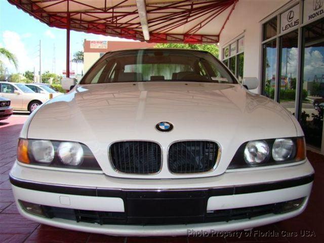 BMW 5 series 2000 photo 1