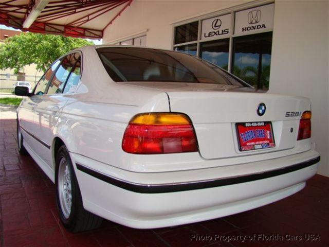 BMW 5 series 2000 photo 4