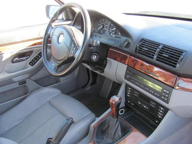 BMW 5 series 2000 photo 2