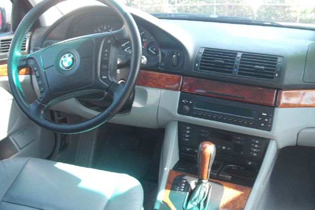 BMW 5 series 2001 photo 34