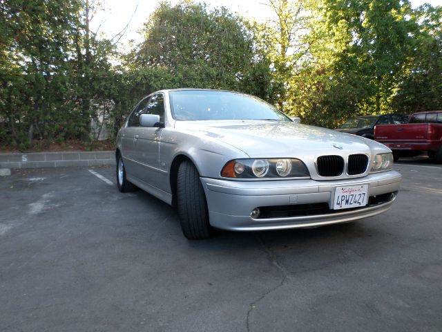 BMW 5 series 2001 photo 2