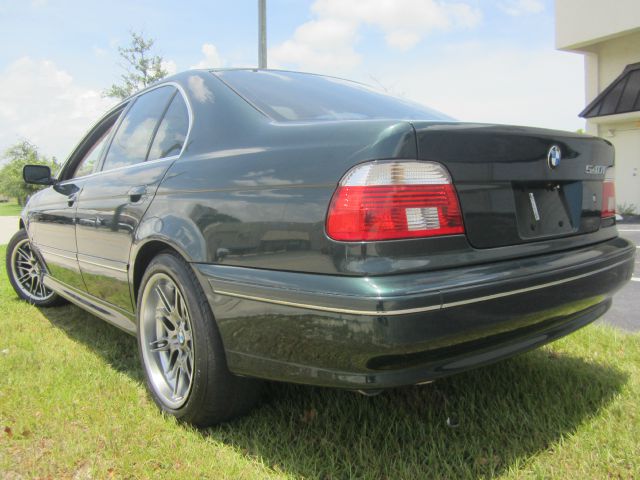 BMW 5 series Supercab 145 XLT 4WD Sedan