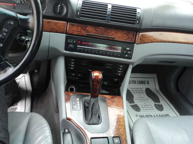 BMW 5 series 2001 photo 1