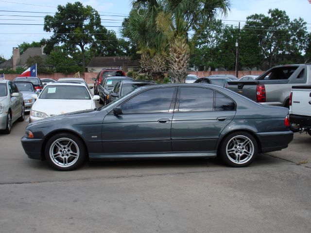 BMW 5 series 2001 photo 2