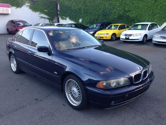 BMW 5 series LT. 4WD. Sunroof, Leather Sedan