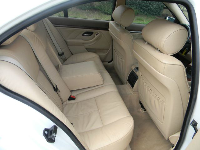 BMW 5 series 2001 photo 2