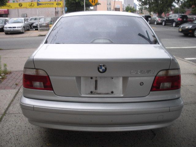 BMW 5 series 2001 photo 2