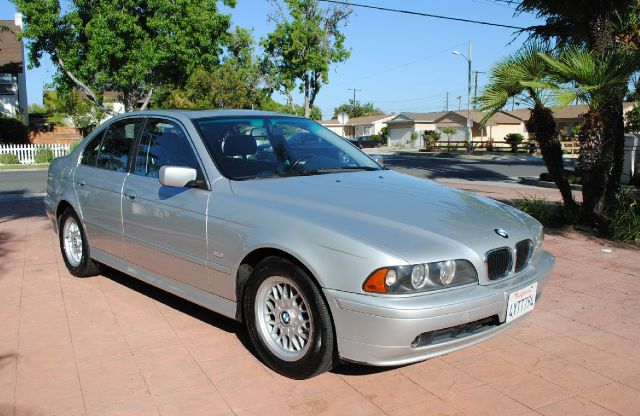 BMW 5 series 2002 photo 2