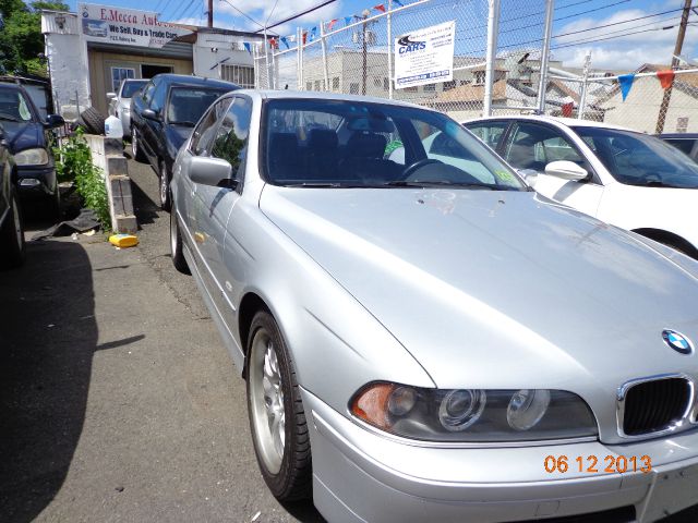 BMW 5 series 2002 photo 2