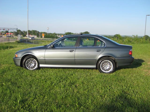 BMW 5 series 2002 photo 1