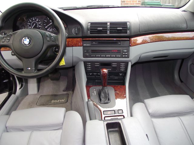 BMW 5 series 2002 photo 2