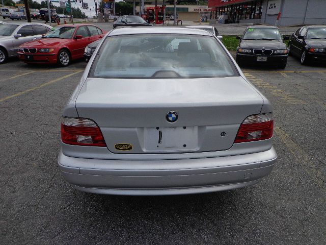 BMW 5 series 2002 photo 2