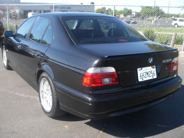 BMW 5 series Luxury Premier Sedan