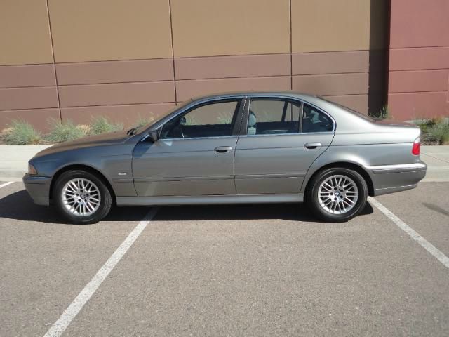 BMW 5 series Luxury Premier Sedan