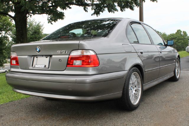 BMW 5 series 2002 photo 2