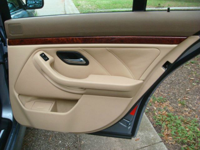 BMW 5 series 2002 photo 36