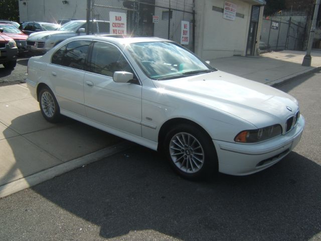 BMW 5 series Supercab 145 XLT 4WD Sedan