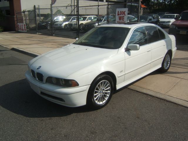 BMW 5 series 2003 photo 2