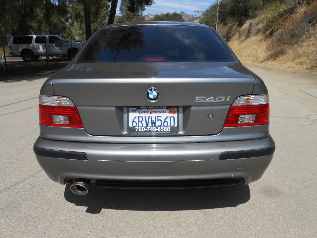 BMW 5 series 2003 photo 2