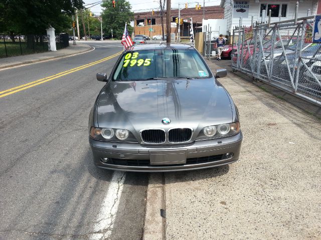 BMW 5 series 2003 photo 2