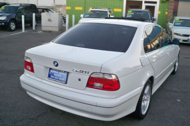 BMW 5 series Supercab 145 XLT 4WD Sedan