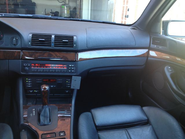 BMW 5 series 2003 photo 29