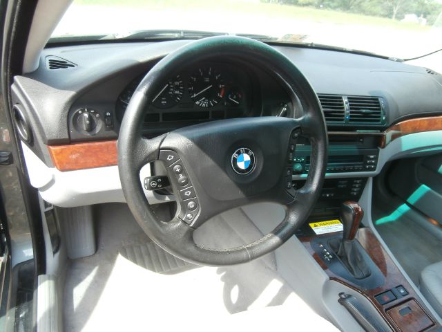 BMW 5 series 2003 photo 1