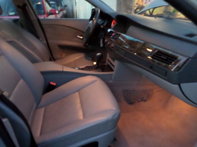 BMW 5 series 2004 photo 18