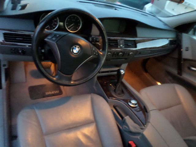 BMW 5 series 2004 photo 20