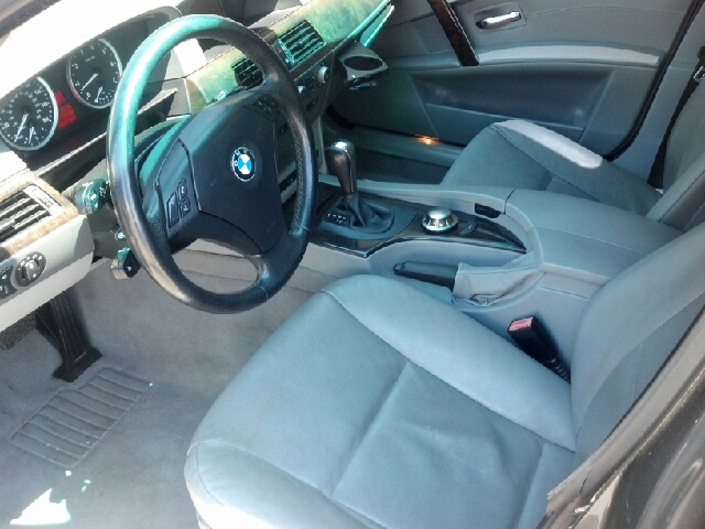 BMW 5 series 2004 photo 4