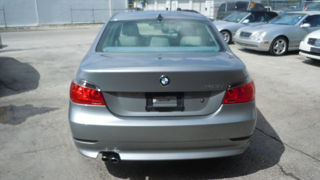 BMW 5 series 2004 photo 2