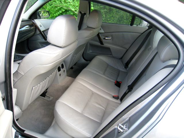 BMW 5 series 2004 photo 37