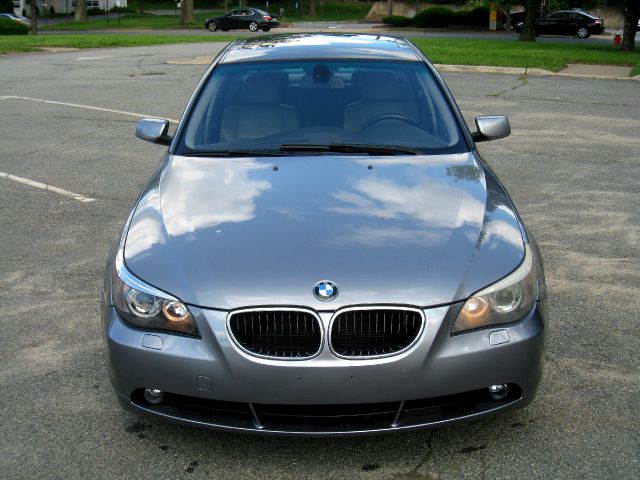 BMW 5 series 2004 photo 38