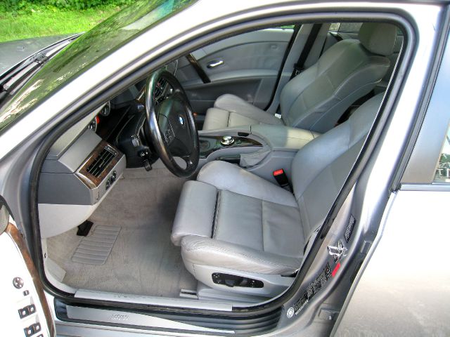 BMW 5 series 2004 photo 5