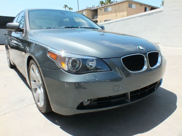 BMW 5 series 2004 photo 35