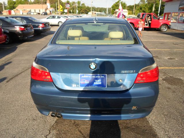 BMW 5 series 2004 photo 1