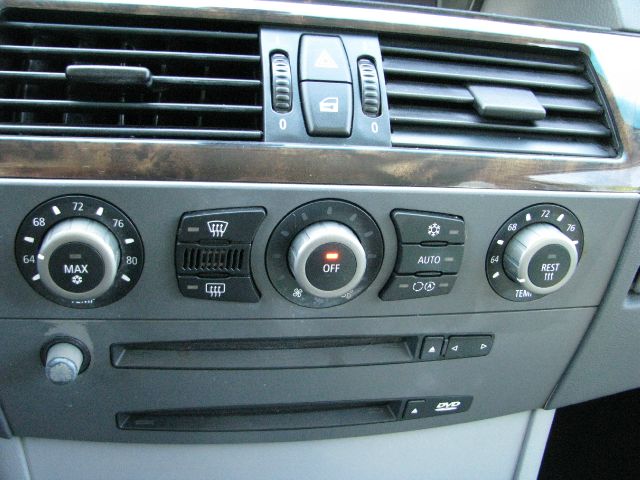 BMW 5 series 2004 photo 10