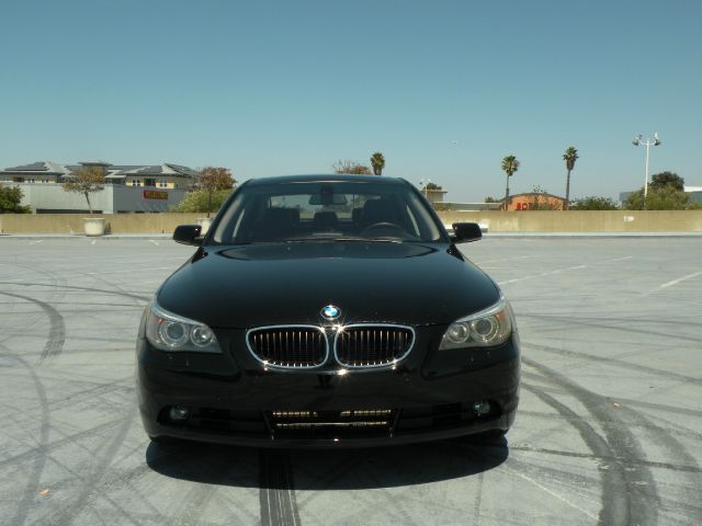 BMW 5 series 2004 photo 1