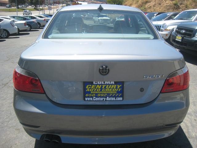 BMW 5 series 2004 photo 2