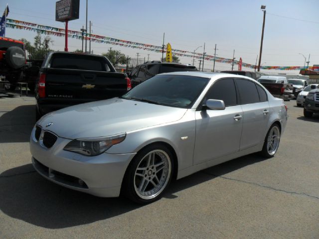 BMW 5 series 2004 photo 2