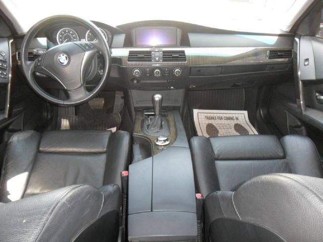 BMW 5 series 2004 photo 4