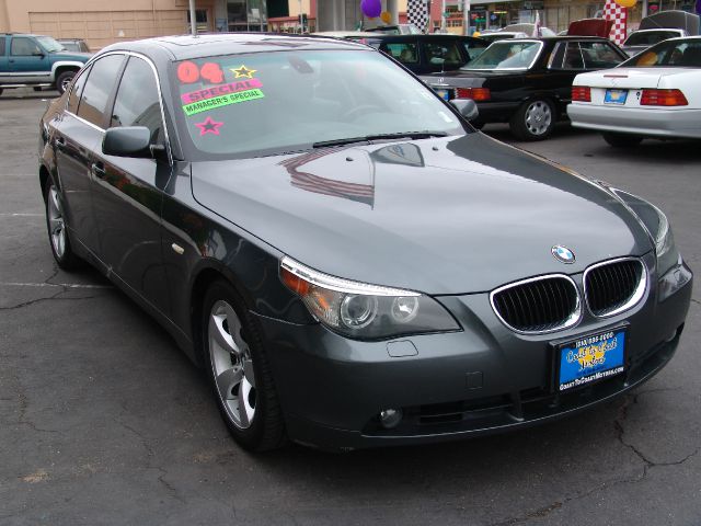 BMW 5 series 2004 photo 2