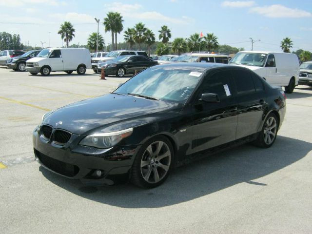 BMW 5 series 2004 photo 1