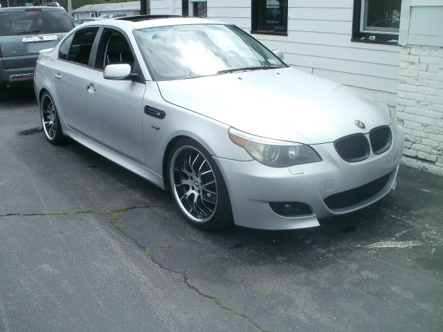 BMW 5 series 2004 photo 4