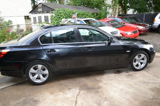 BMW 5 series 2005 photo 2